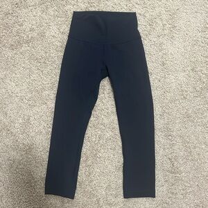 Lululemon Navy cropped leggings